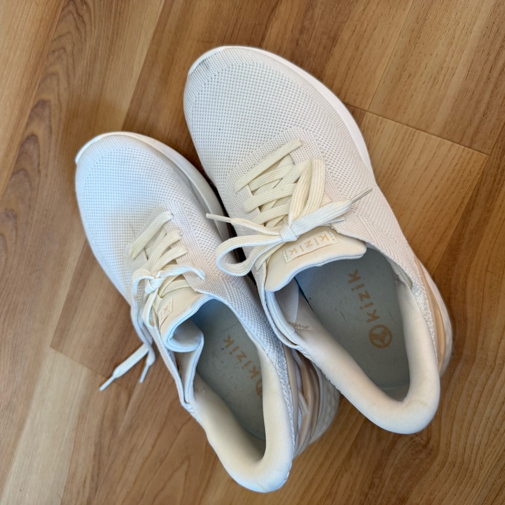 Kizik Sneakers